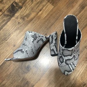 Vince brand new snake print black white and gray block heel mules. Never worn. 8